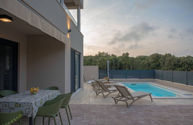 New amazing holiday house with pool