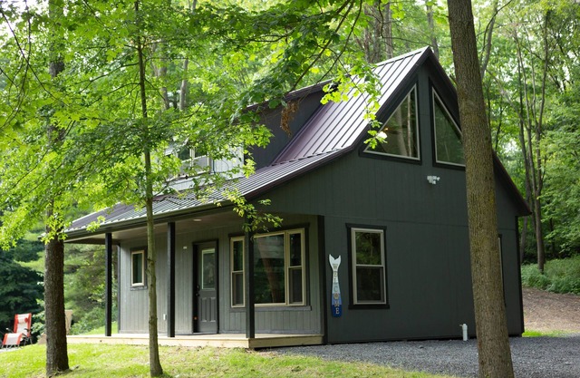 New cabin in Amish Country, pond, fishing, secluded