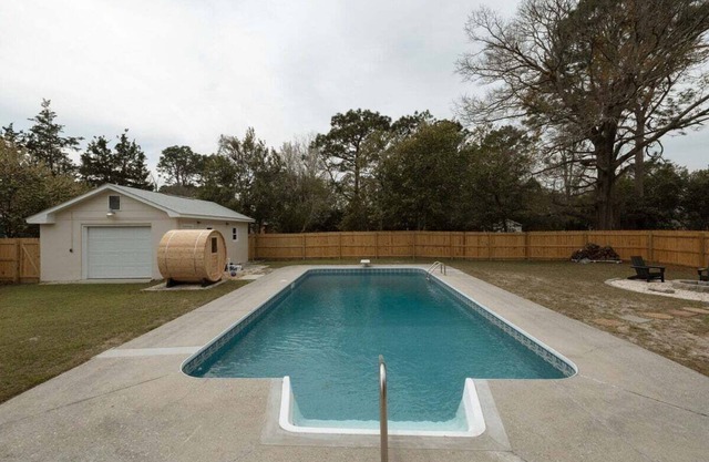 New! Coastal Ranch with Pool