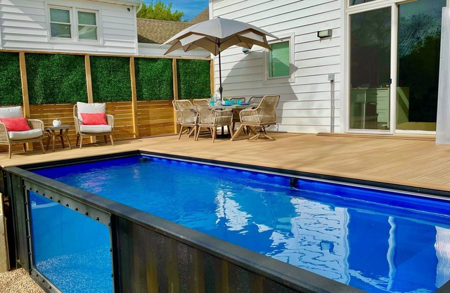 New Construction Greenport Pool House - 3 Blocks from Town