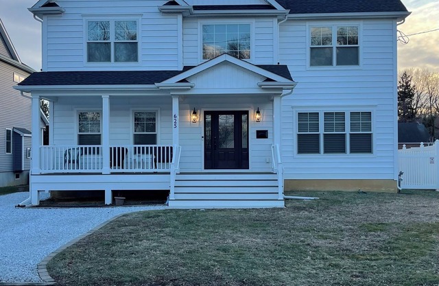 New Construction-Shore Colonial 4-bedroom house near Manasquan Beach