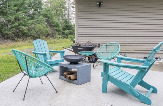 NEW: Cozy One Level Home near Lake w/Huge Patio.