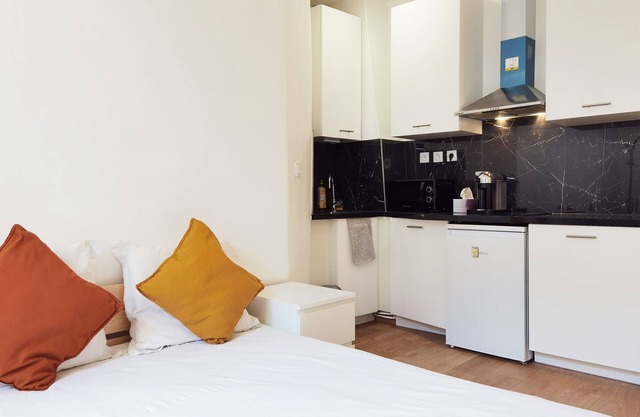 New decored Apt/elevator/50 m to Lafayette/1mn to metro