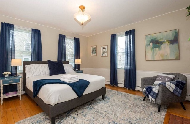 * New Delightful Condo|Halloween|Beverly|Salem