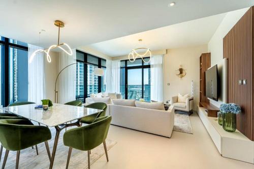 NEW Exceptional Lagoon View - 2 Stylish Bedrooms