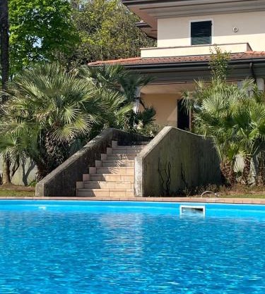NEW Garda Golf Villa with pool and private garden
