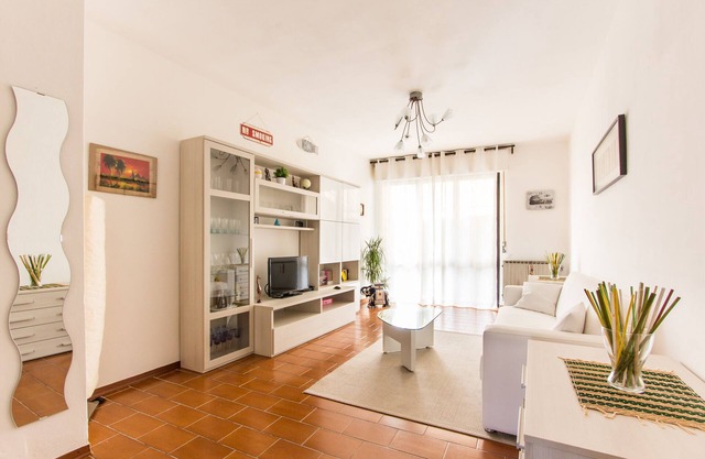 New ground floor apartment with large garden and private parking space