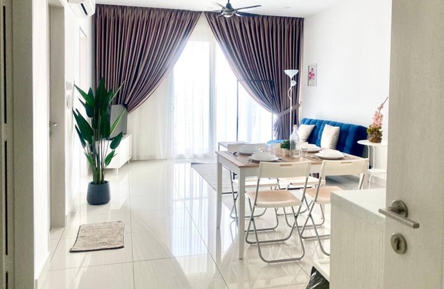New Home 2R3B for 6 pax/KLCC view/8 Min to KL City/Free WIFI