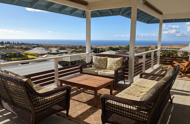 New home in quiet neighborhood, amazing views, minutes from top resorts.