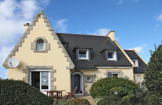 New: house, seaside, quiet, nature