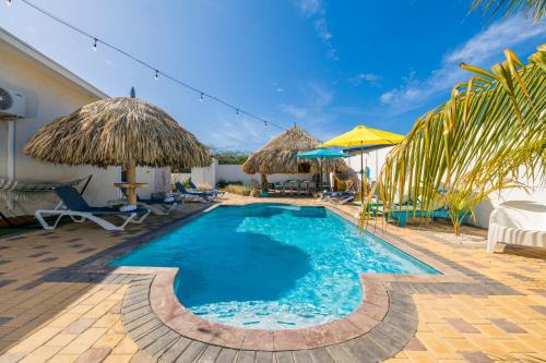 NEW Indulge in Island Bliss at 6BR Casa Soluna by Bocobay