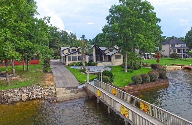 NEW! Lake Murray - Close in - Big Water - Gorgeous View - Close in Lexington