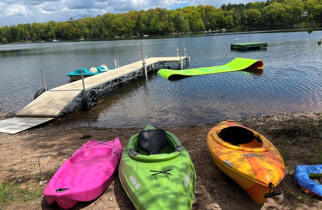 NEW - Lakefront house 30 feet from waters edge