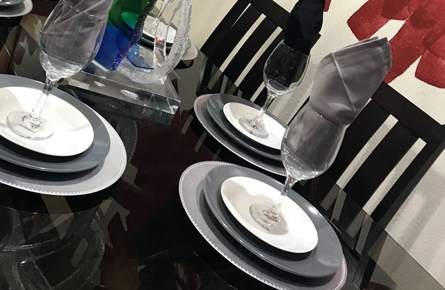 NEW LISTING!!! Charming Villa * FREE PARKING*