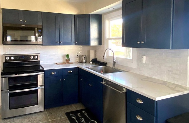 NEW LISTING🌾NEWLY RENOVATED MODERN & COZY FARMHOUSE