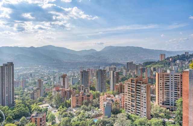 New loft close to parque lleras with city View