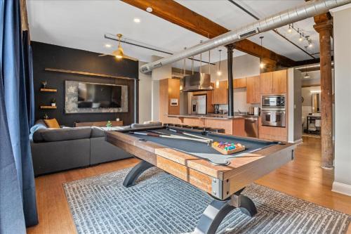 New Loft Near Convention Center