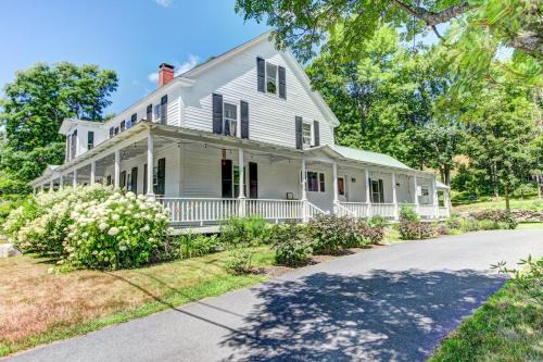 New Lovely Vermont Hamlet Home near Rock River