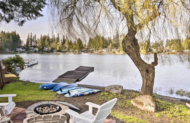 NEW! Luxe Federal Way Retreat w/ Dock & Fire Pit!