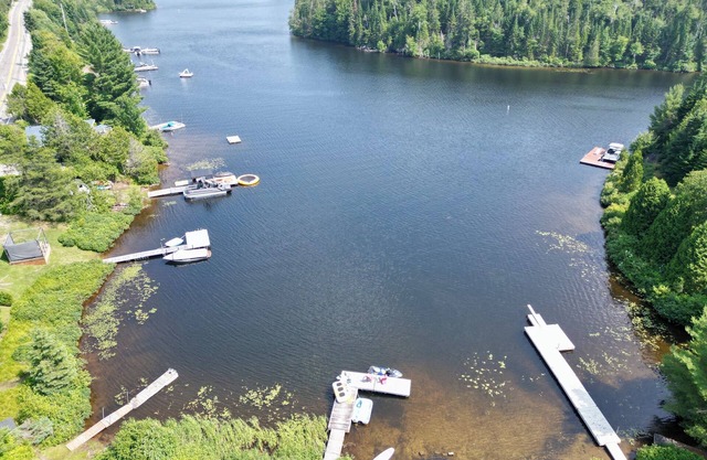 NEW Luxury Lakefront Villa SPA Billiards Ping Pong