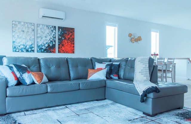 New luxurious suite near Halifax Airport.- Starz at Night