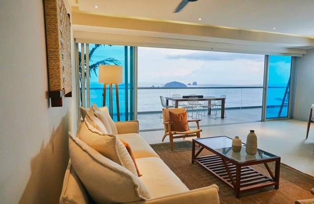 New Luxury 3bdr Beachfront Condo at Peninsula Ixtapa