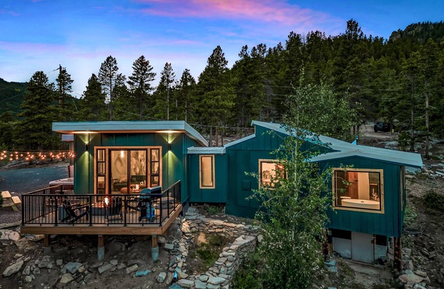NEW Luxury Cabin 9200 feet, Denver Views