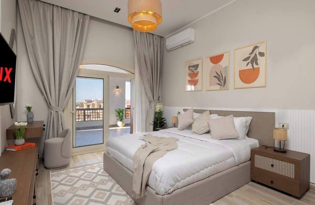New! Luxury Marina Resort Chalet: Panoramic Rixos & New Alamein Tower Views