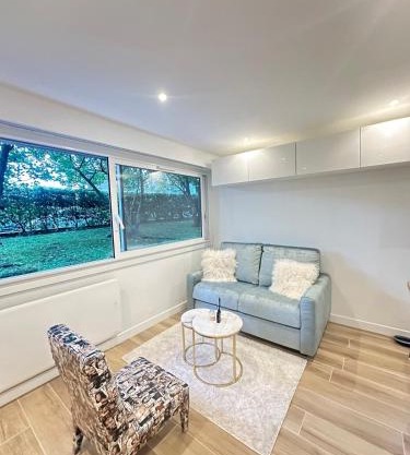 New, modern and bright studio