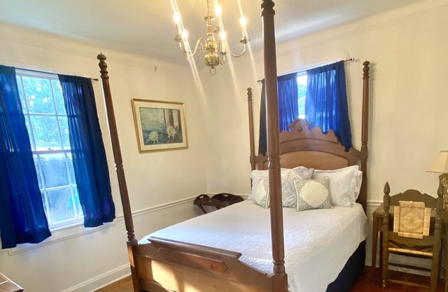 New Orleans style cottage 10 min from the French Quarter!