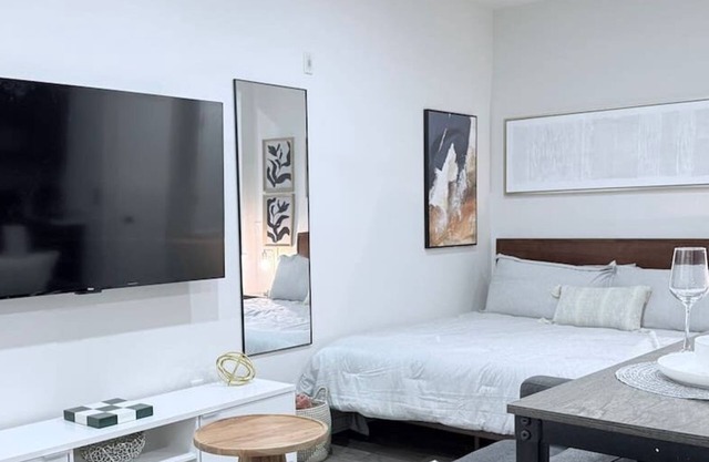 New OSU Studio w/King Bed