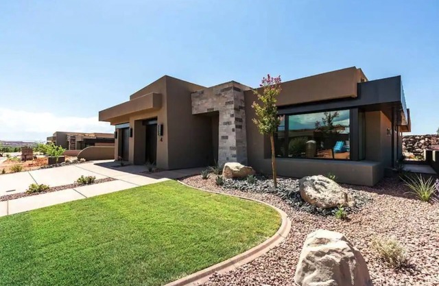 *New Owner Special* Stunning Luxury Home near Tuacahn and Snow Canyon