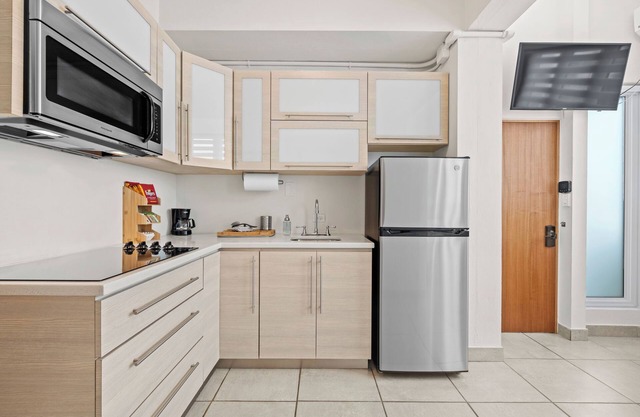 New! Penthouse Studio C in heart of Condado