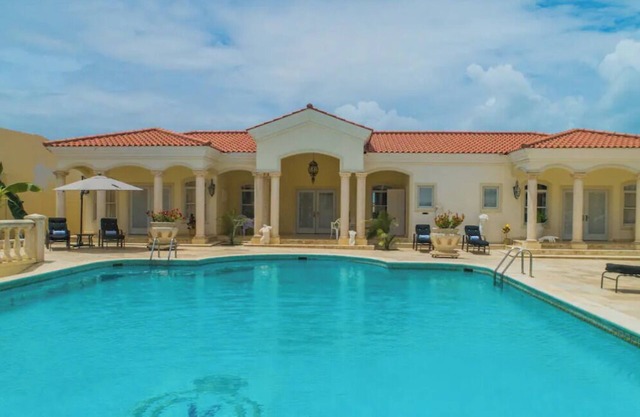 NEW Premium Luxury 2BR 3BA Pool House