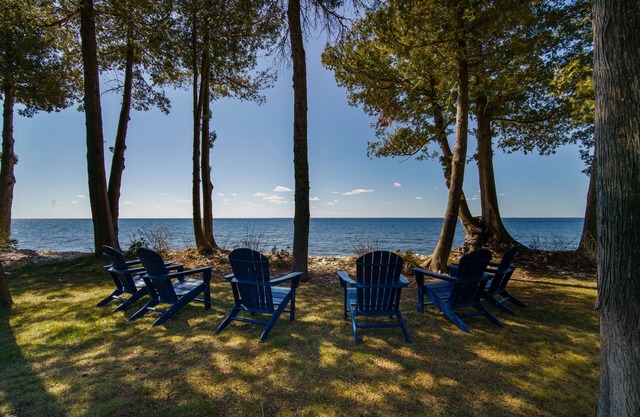 NEW Private 3 acre waterfront property directly on the Bay! WEEKLY DISCOUNT 10%