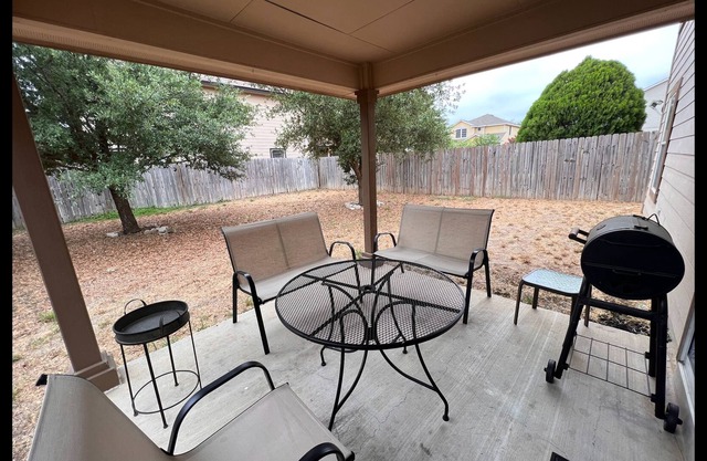 ★ NEW PRIVATE WORK/TRAVEL SUITE in Laredo! ★