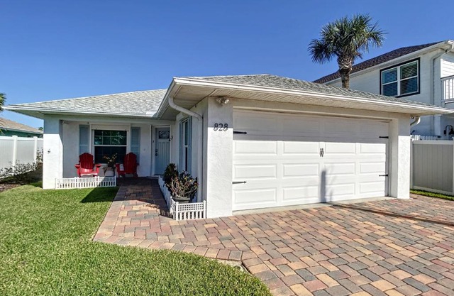 NEW RENTAL Beach Side Base Camp ~ Luxury Home within WALKING DISTANCE to beach shopping dining