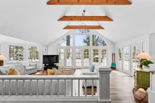 NEW Snug Harbour on Big Glen Lake