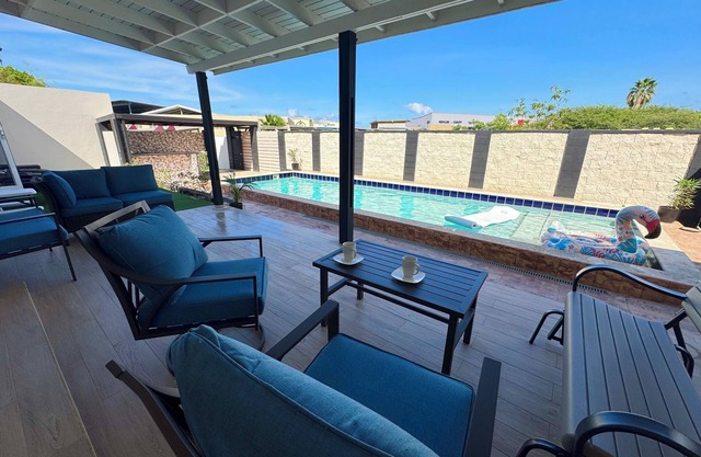 NEW Villa Familla - Spacious home - 5 mins to Eagle beach