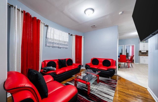 ‼️ Newark‼️ 3BR Gem - Near NYC - & Attractions