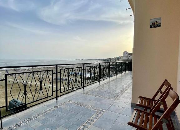 NEWHOUSE VICTORIA - Sea View Apartment
