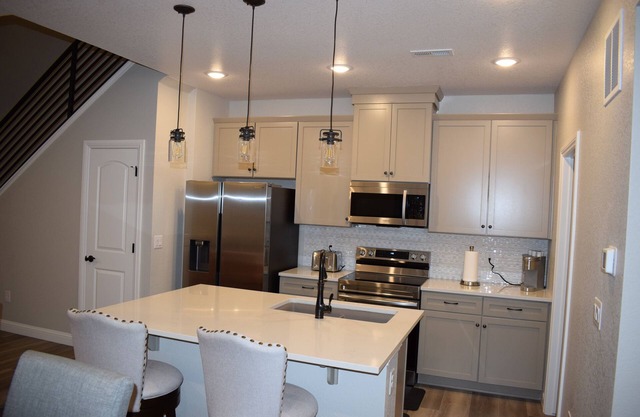Newly built townhome-cozy and cute!