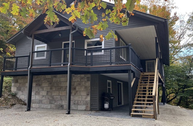 Newly Listed secluded cabin in Hocking County