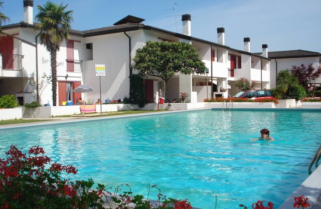 Newly renovated villa with private garden