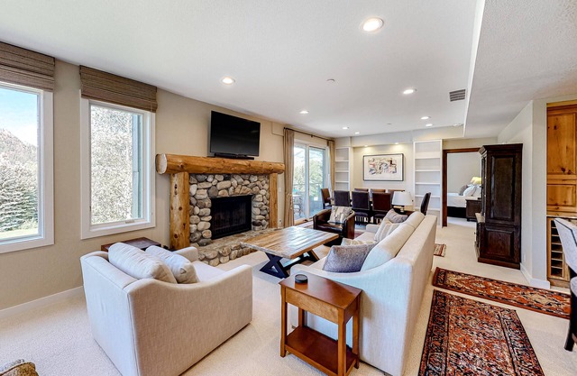 Newly Remodeled, 2nd-Floor Condo w/Free WiFi, Golf & Ski Views, & Wood Fireplace