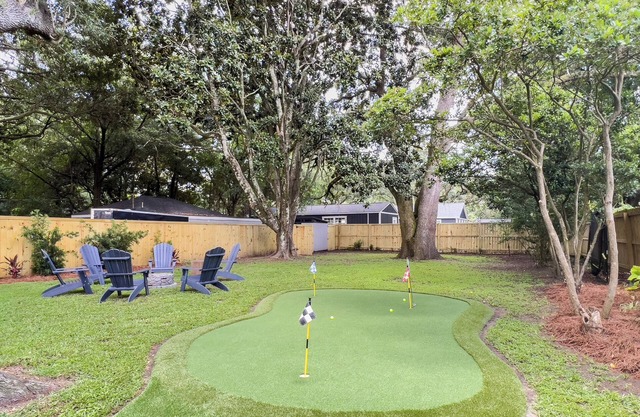Newly remodeled 3-bedroom house close to downtown Charleston and Folly beach!