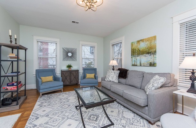 Newly remodeled home central to downtown!