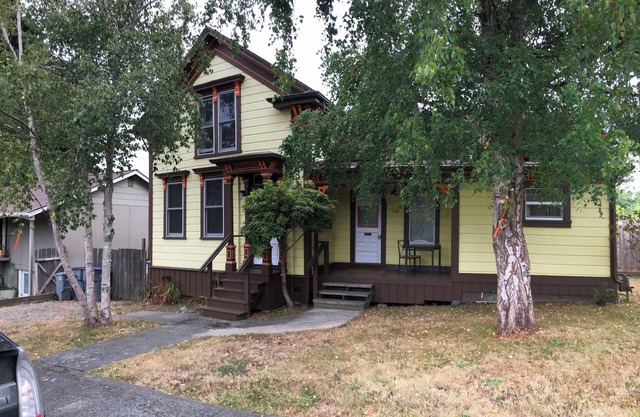 Newly remolded 4-bedroom Victorian house in charming Arcata.