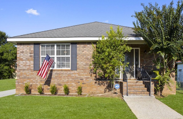 Newly renovated 2BR 2BA house