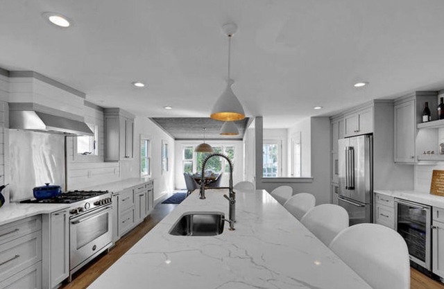 Newly Renovated 4BR Cape Cod Beach House w/New Pool + 5 Beach Passes
